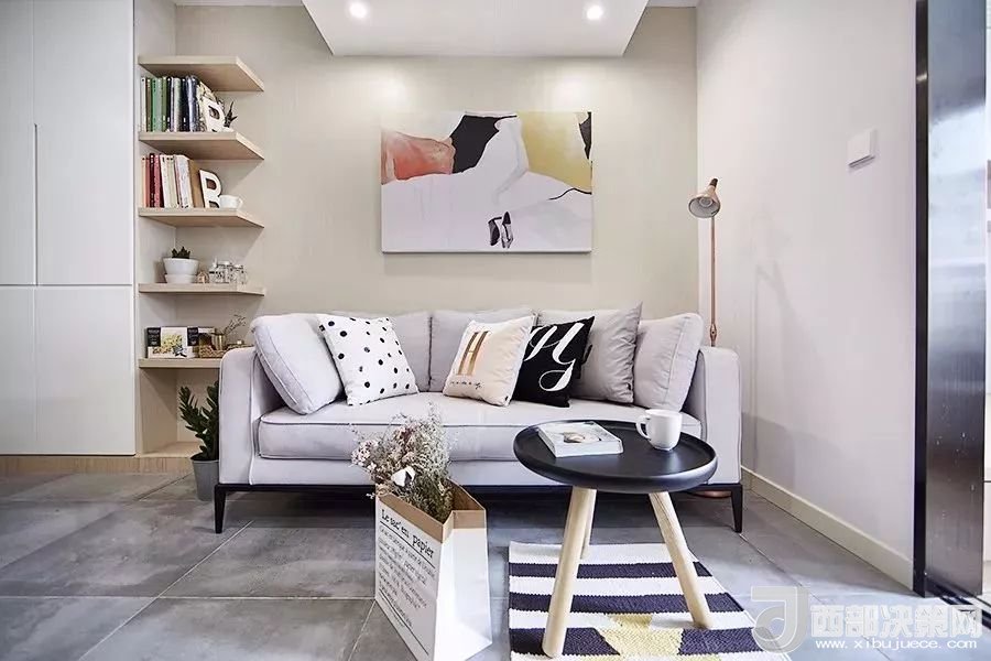 沙發(fā)背景墻選對(duì)裝飾畫，才能美了整個(gè)客廳空間！