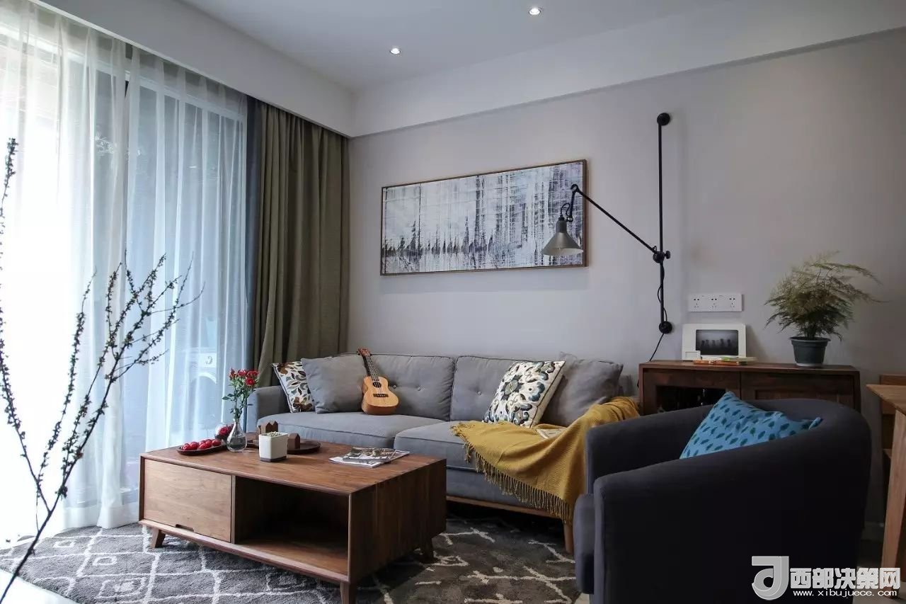 沙發(fā)背景墻選對(duì)裝飾畫，才能美了整個(gè)客廳空間！