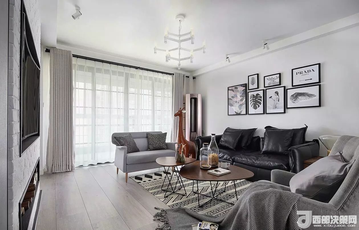 沙發(fā)背景墻選對(duì)裝飾畫，才能美了整個(gè)客廳空間！