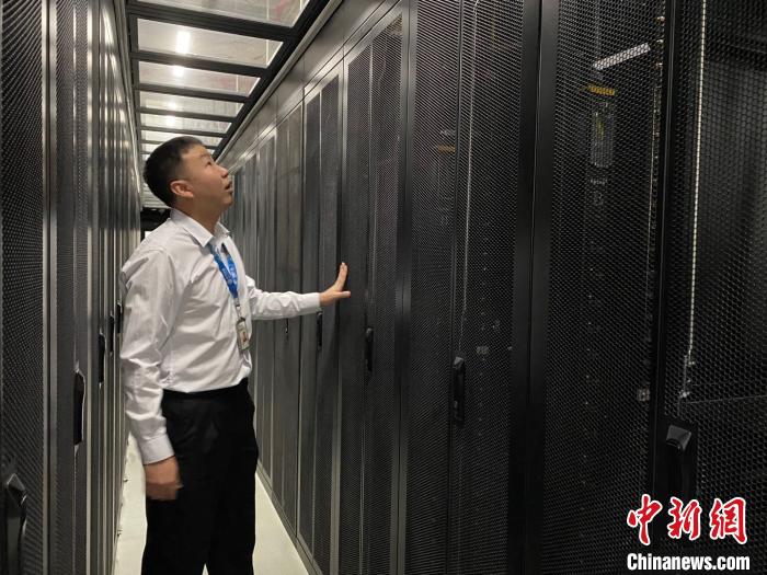 云南省最大互聯(lián)網數(shù)據中心試運行