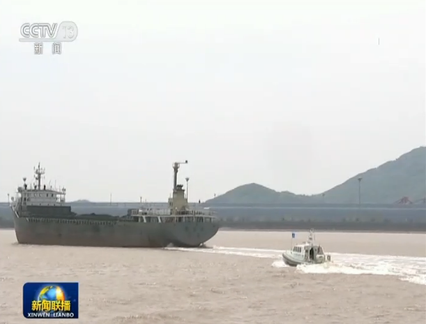 中國抗疫斗爭的生動實踐:讓黨旗在抗疫斗爭一線高高飄揚(yáng)