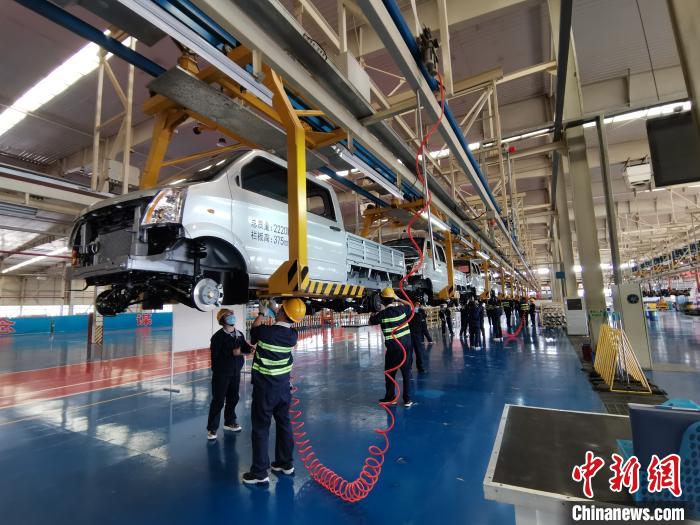 4月初，成功汽車全面復工復產。尤其是隨著疫情得到控制，該公司的生產力度也不斷加大?！「唢w 攝