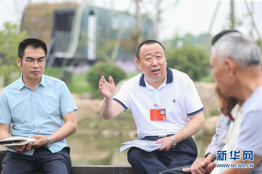 （新華全媒頭條·兩會(huì)精神看落實(shí)·圖文互動(dòng)）（2）整體謀劃、系統(tǒng)升級(jí)、全面提升——落實(shí)全國(guó)兩會(huì)精神織牢織密公共衛(wèi)生防護(hù)網(wǎng)