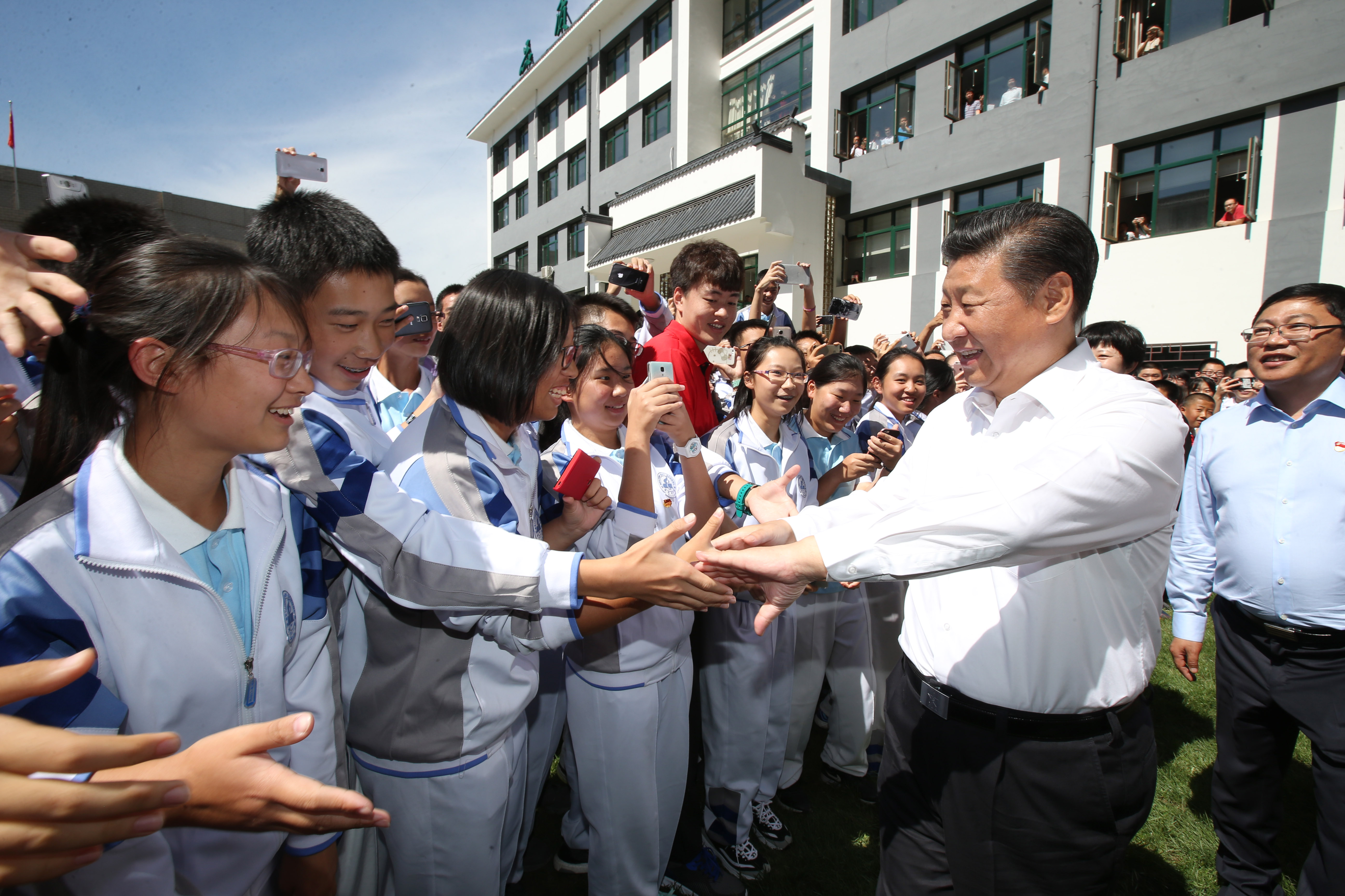 2016年9月9日，習(xí)近平總書記來(lái)到位于海淀區(qū)的北京市八一學(xué)校看望師生。